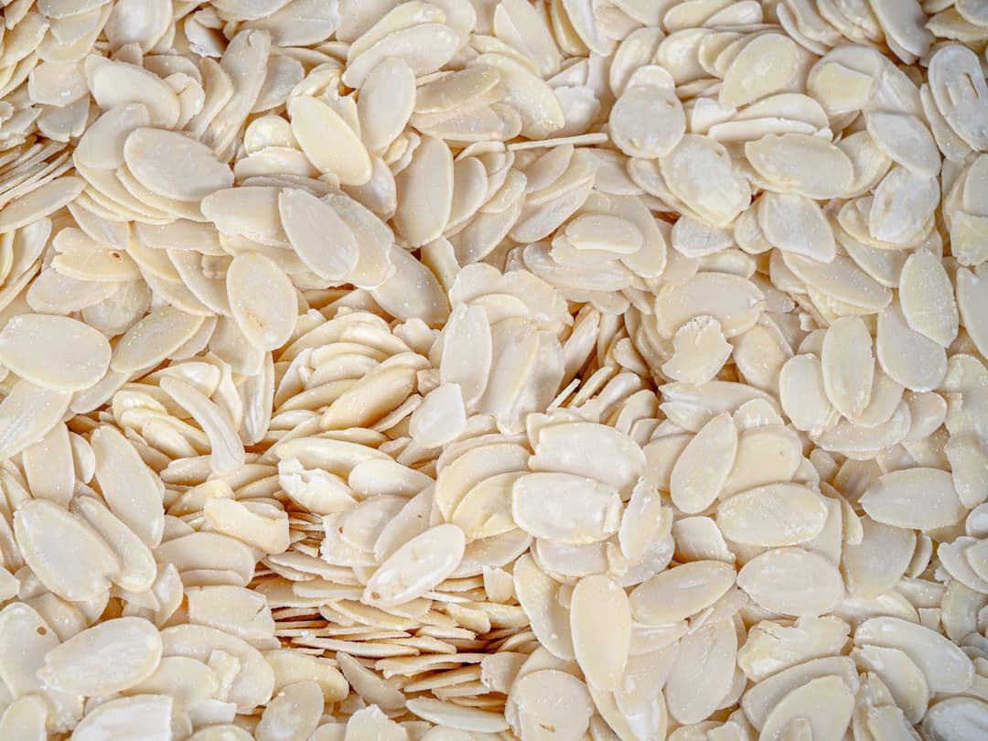 Миндаль бланш лепестки стандарт 0,7-0,9 мм 10 кг, Турция